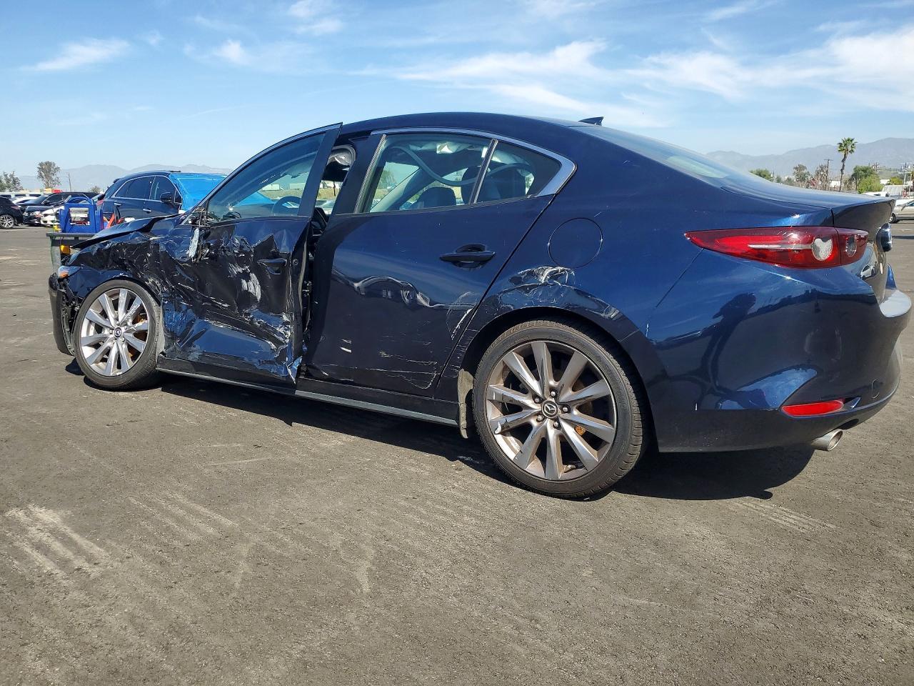 2020 MAZDA 3