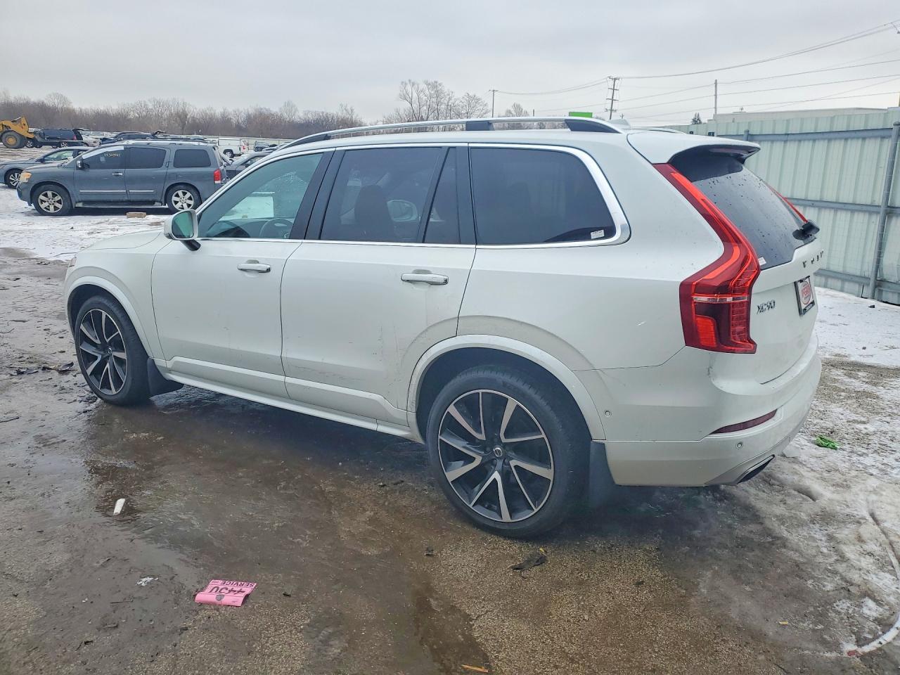 2019 VOLVO XC90