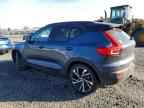 2022 VOLVO XC40