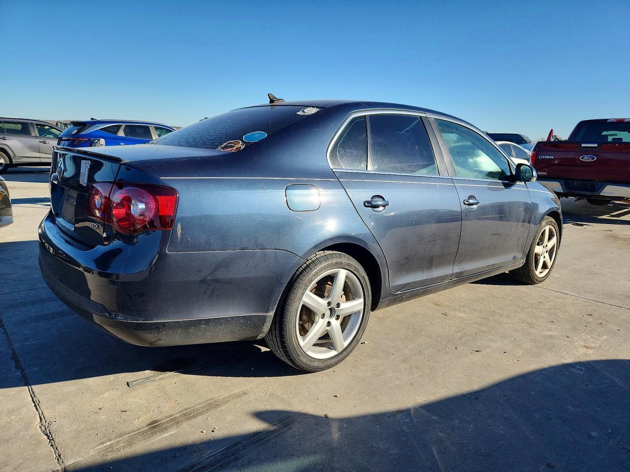 2010 VOLKSWAGEN JETTA