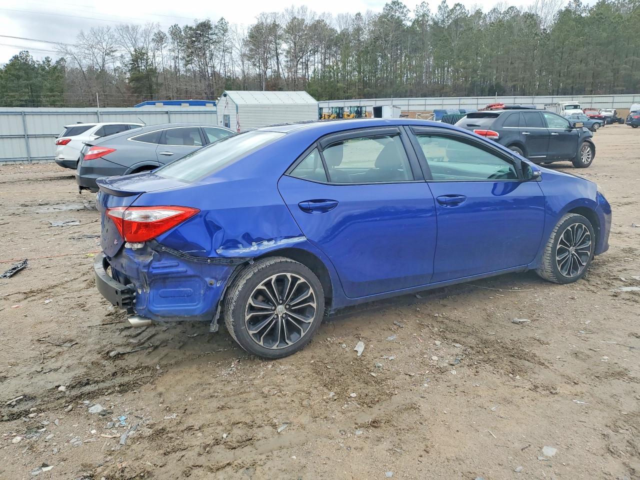 2015 TOYOTA COROLLA