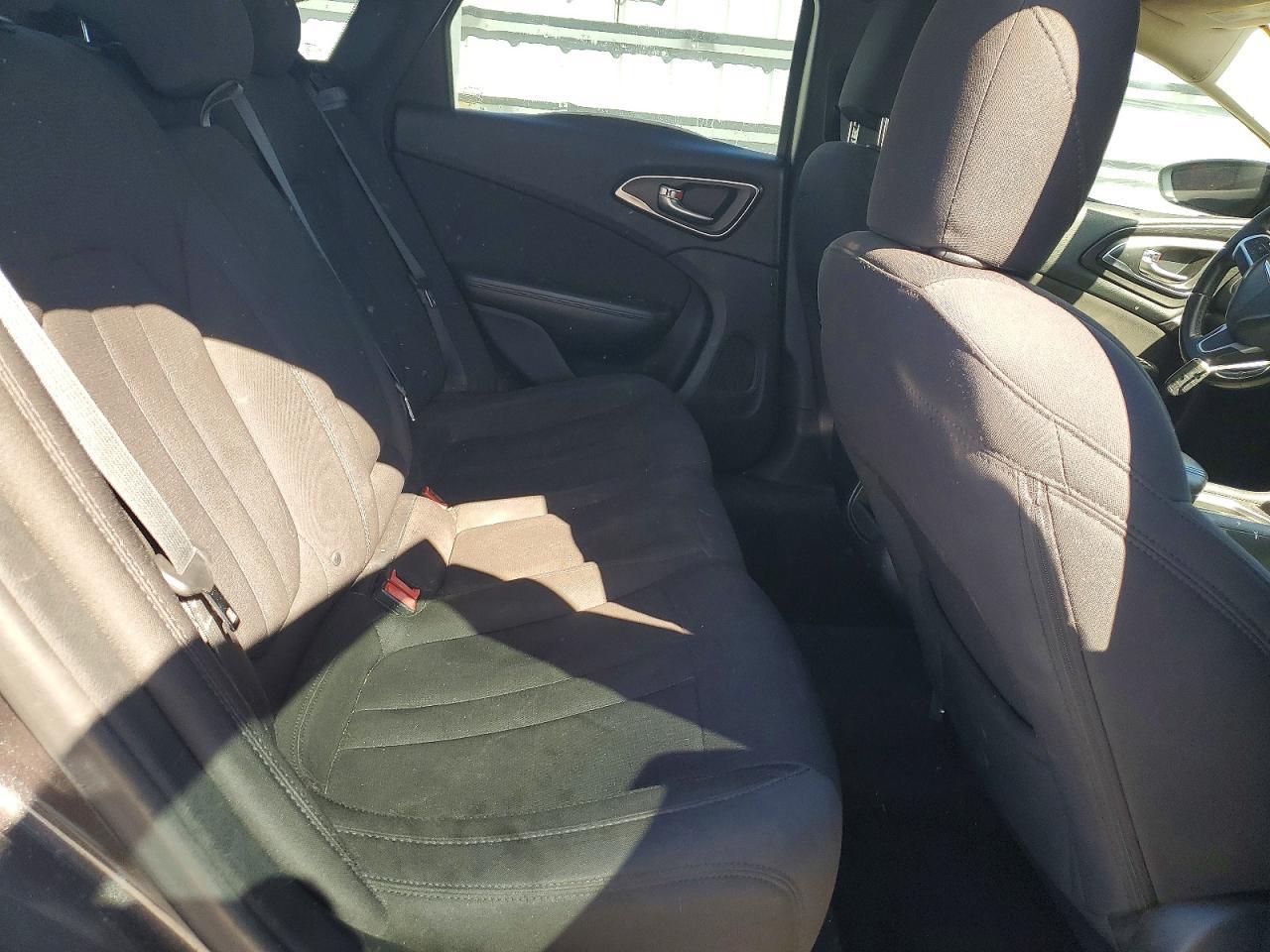 2015 CHRYSLER 200