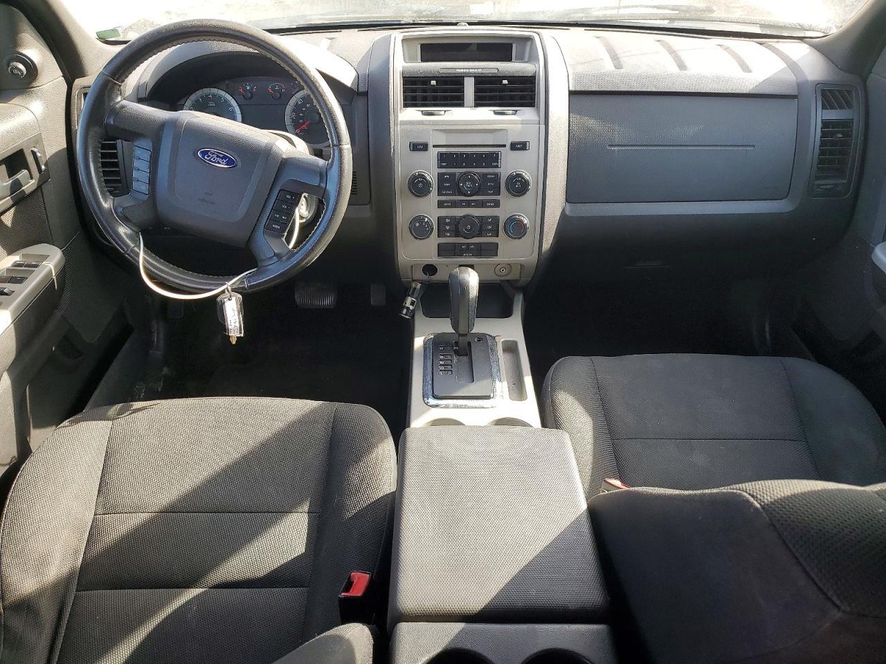 2010 FORD ESCAPE