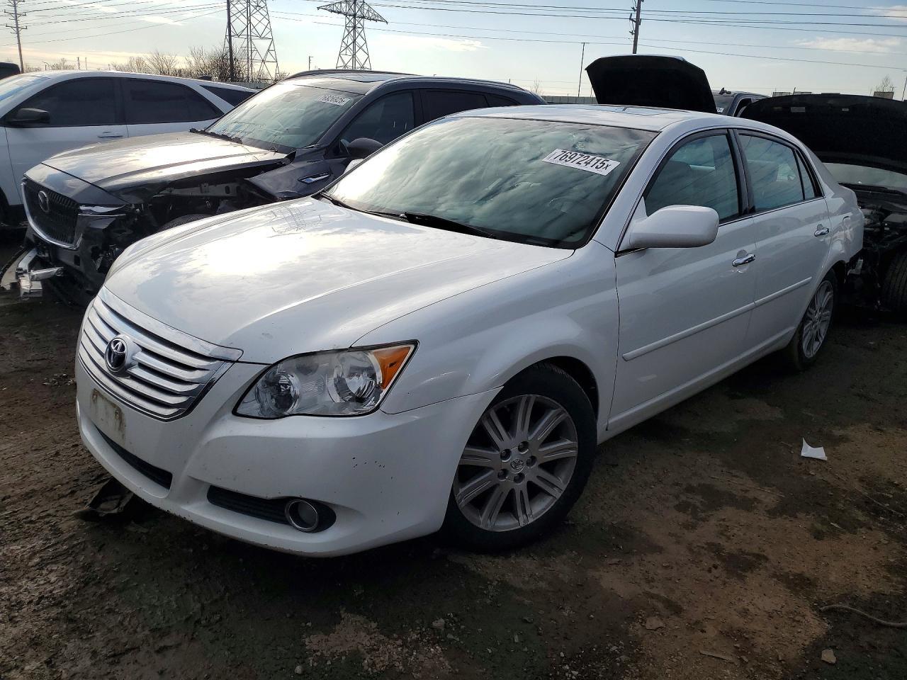 2010 TOYOTA Avalon