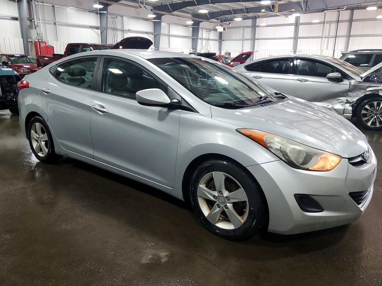 2011 HYUNDAI ELANTRA