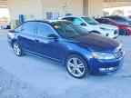 2013 VOLKSWAGEN Passat