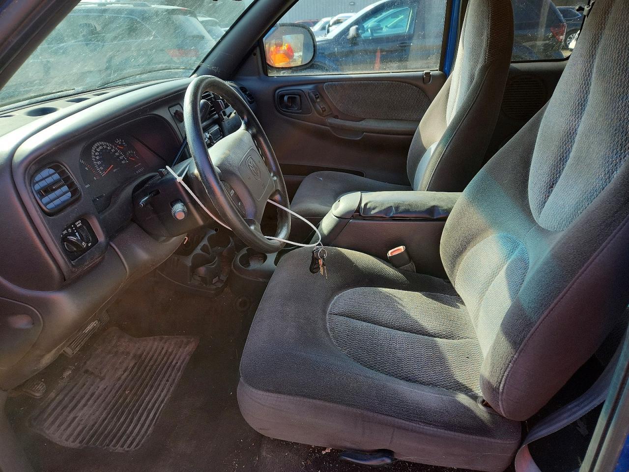 1999 DODGE Dakota