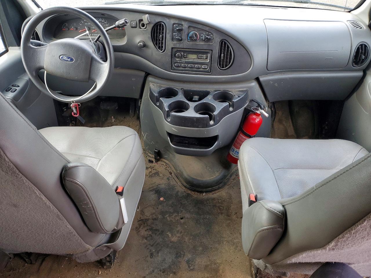 2006 FORD Econoline E350