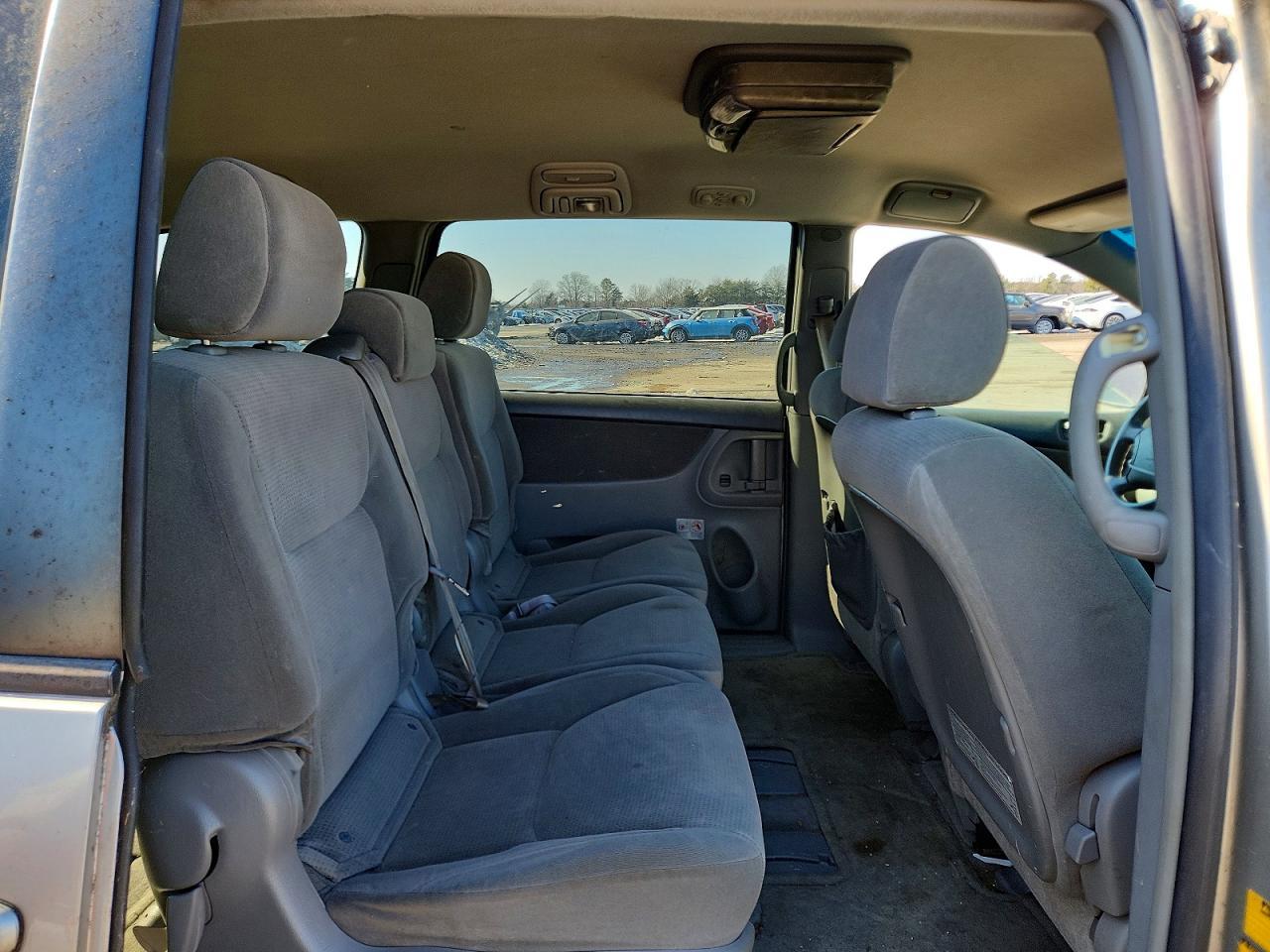 2005 TOYOTA SIENNA