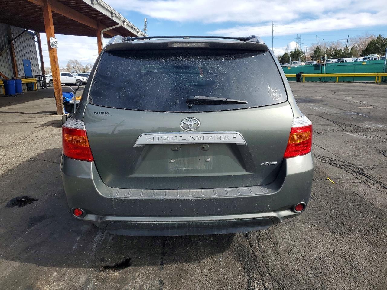 2010 TOYOTA HIGHLANDER