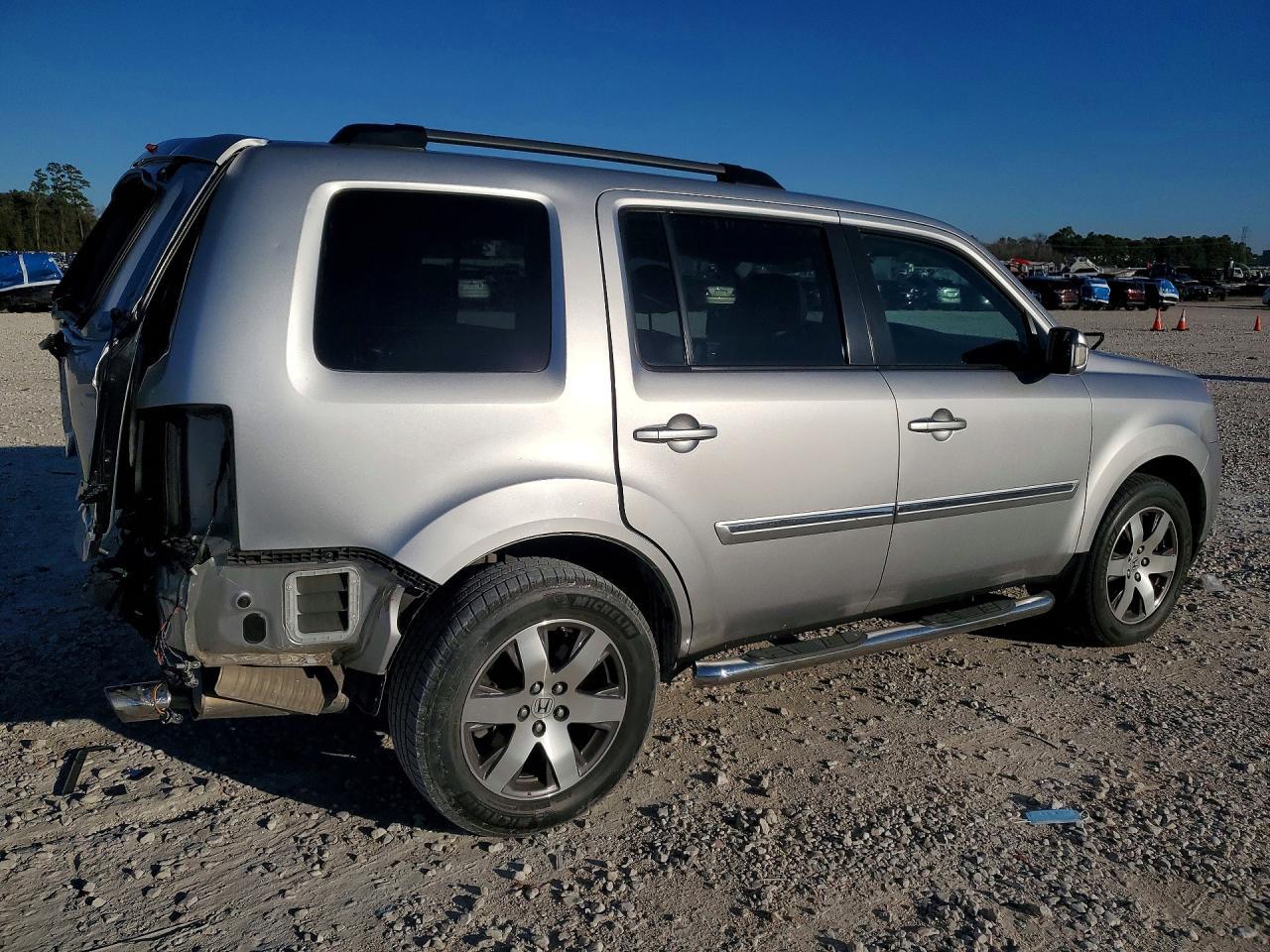 2015 HONDA PILOT