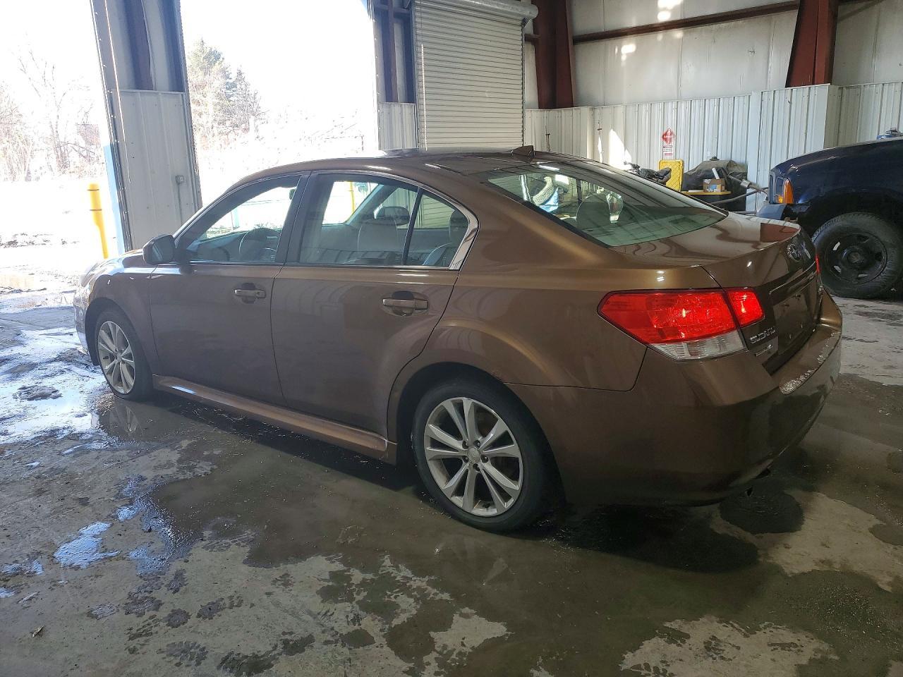 2013 SUBARU Legacy