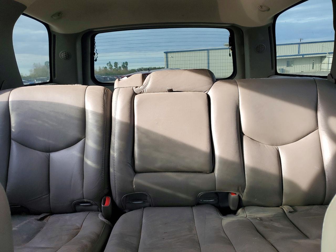 2004 CHEVROLET Tahoe