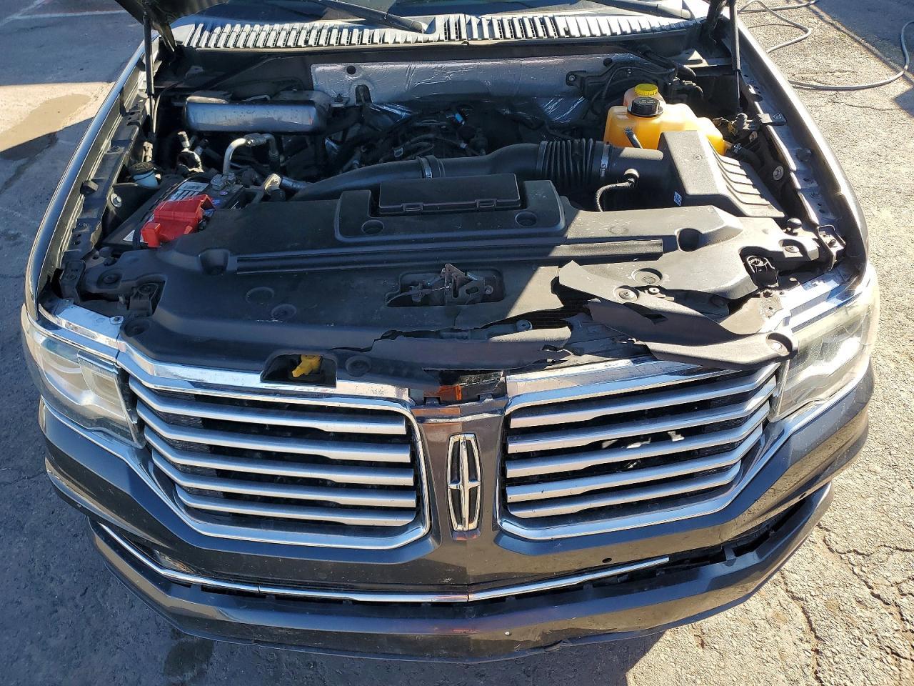 2016 LINCOLN Navigator