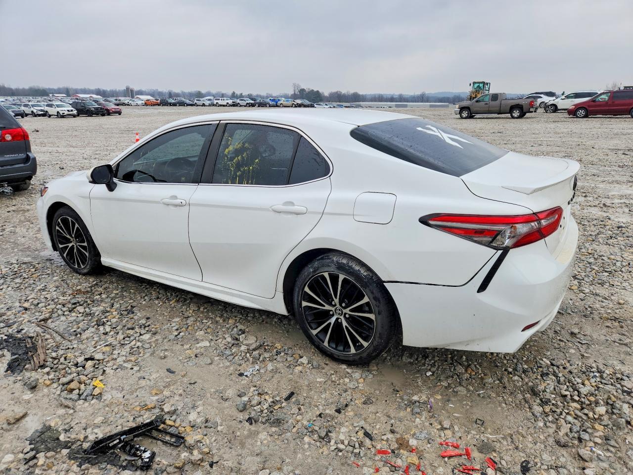 2018 TOYOTA CAMRY