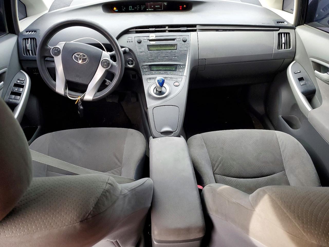 2011 TOYOTA PRIUS