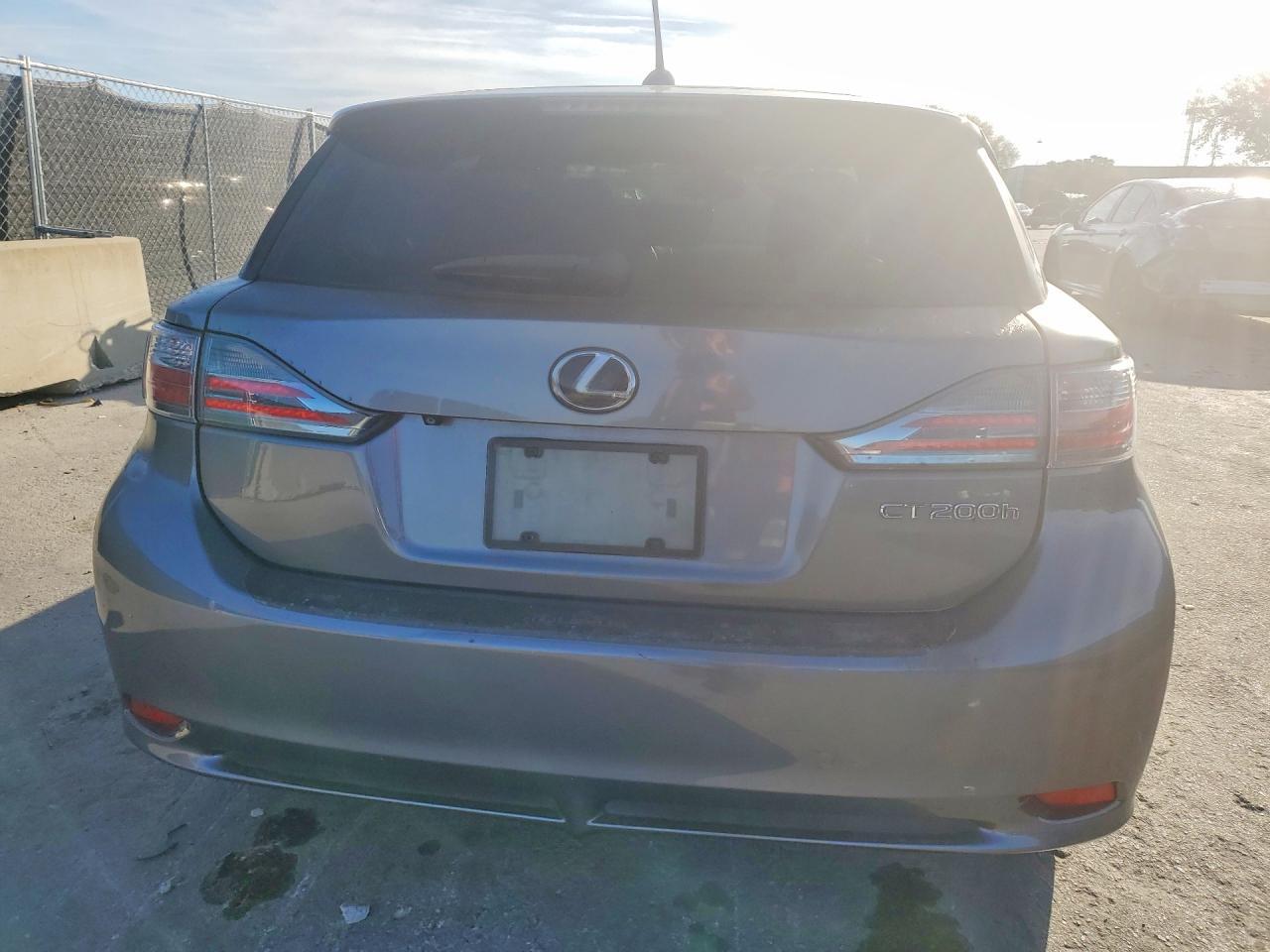 2013 LEXUS CT 200H