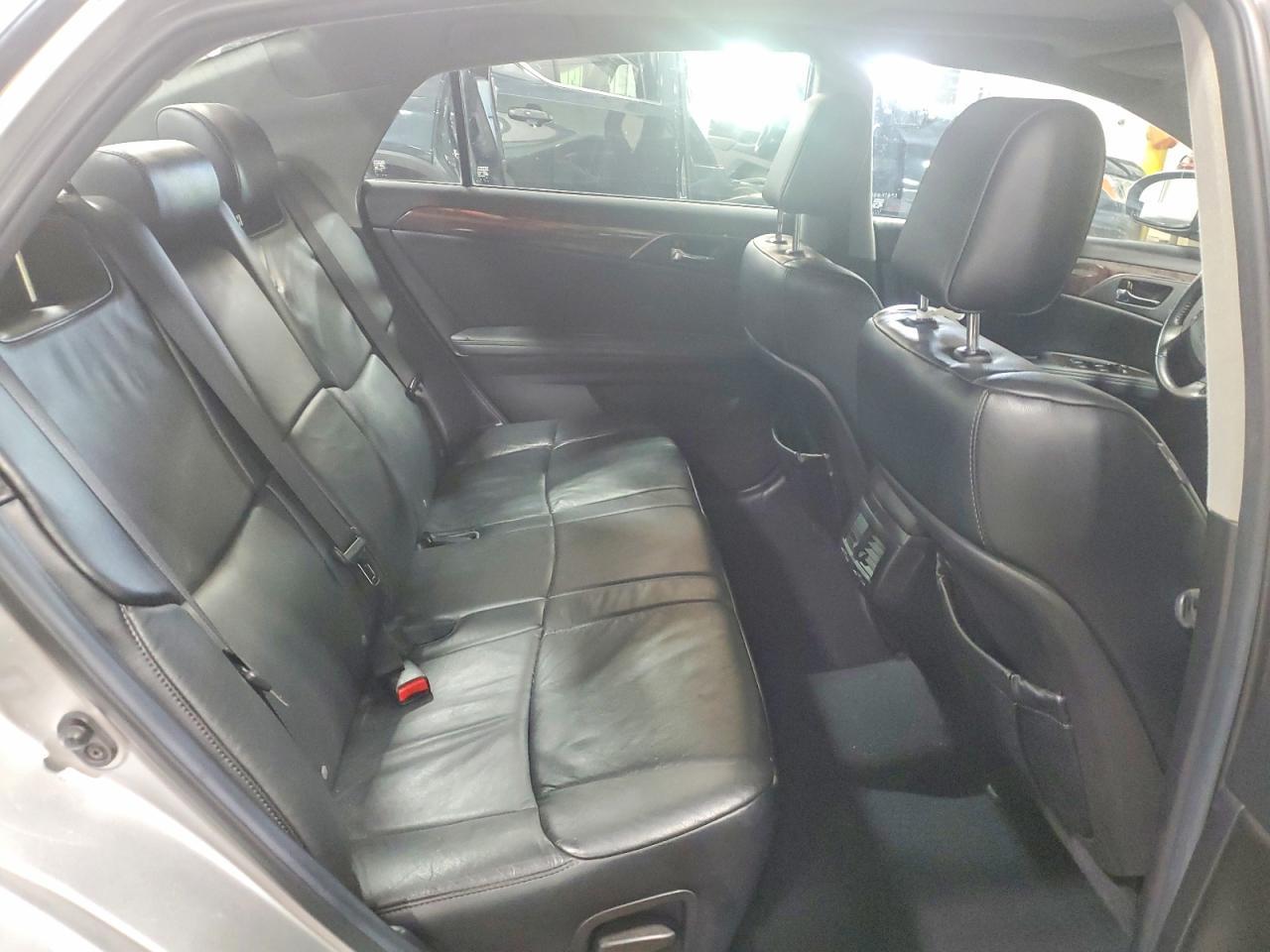 2011 TOYOTA Avalon