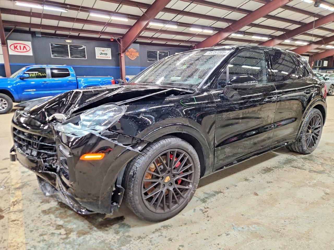 2023 PORSCHE CAYENNE