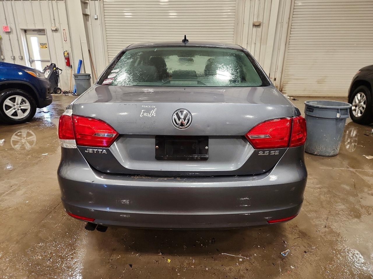 2011 VOLKSWAGEN JETTA