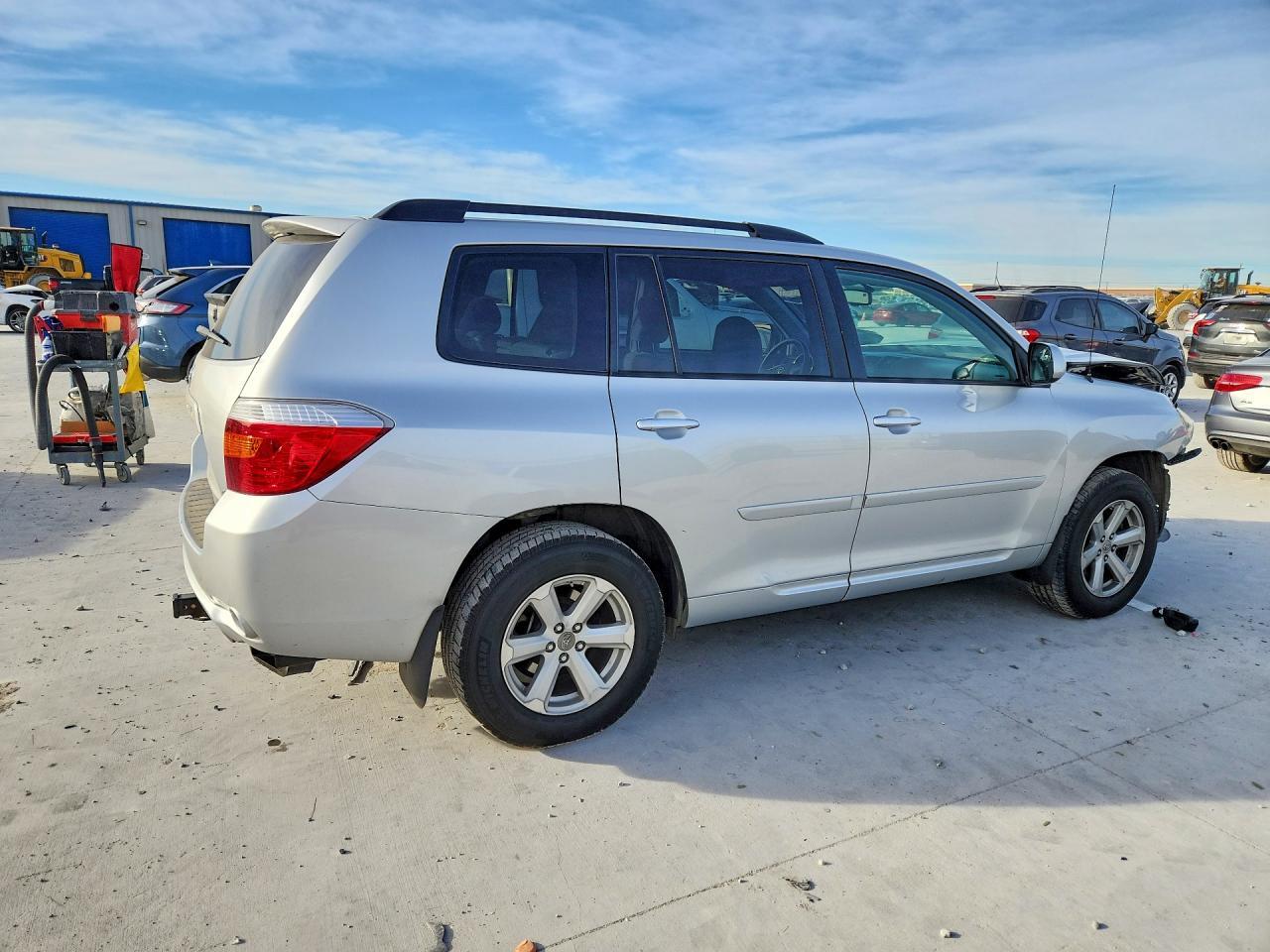 2010 TOYOTA HIGHLANDER