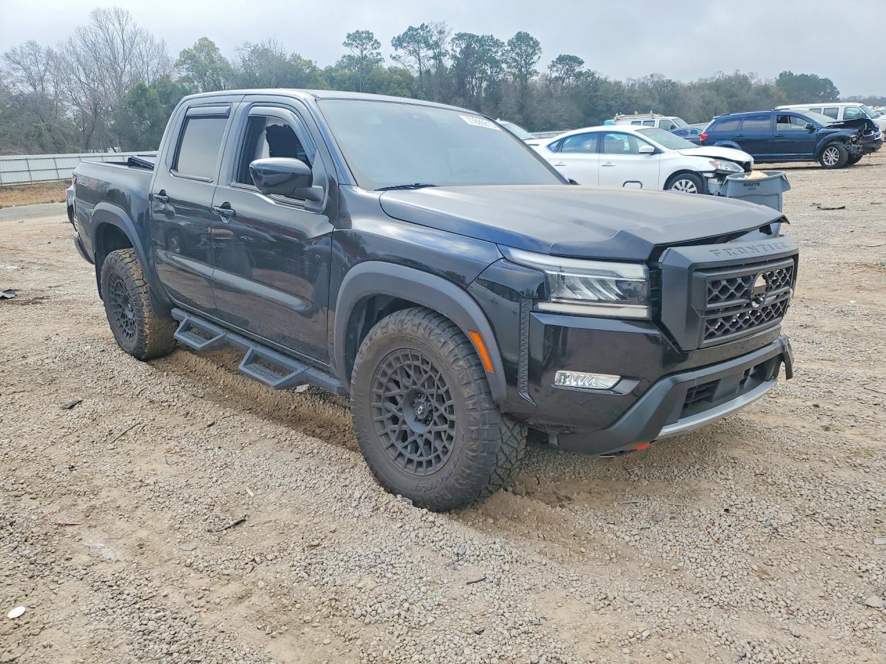 2023 NISSAN Frontier