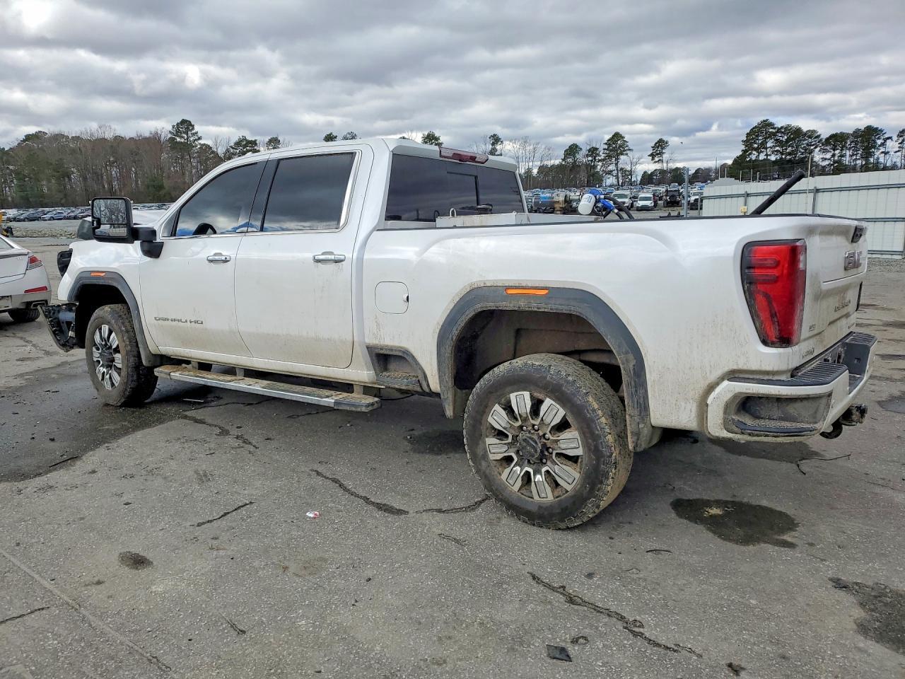 2024 GMC Sierra