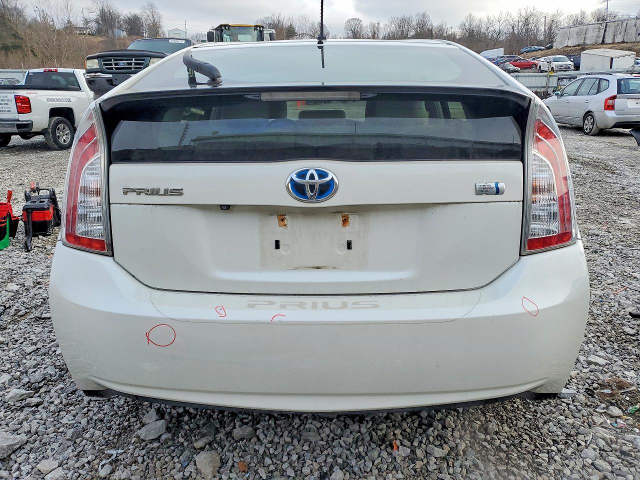 2015 TOYOTA PRIUS