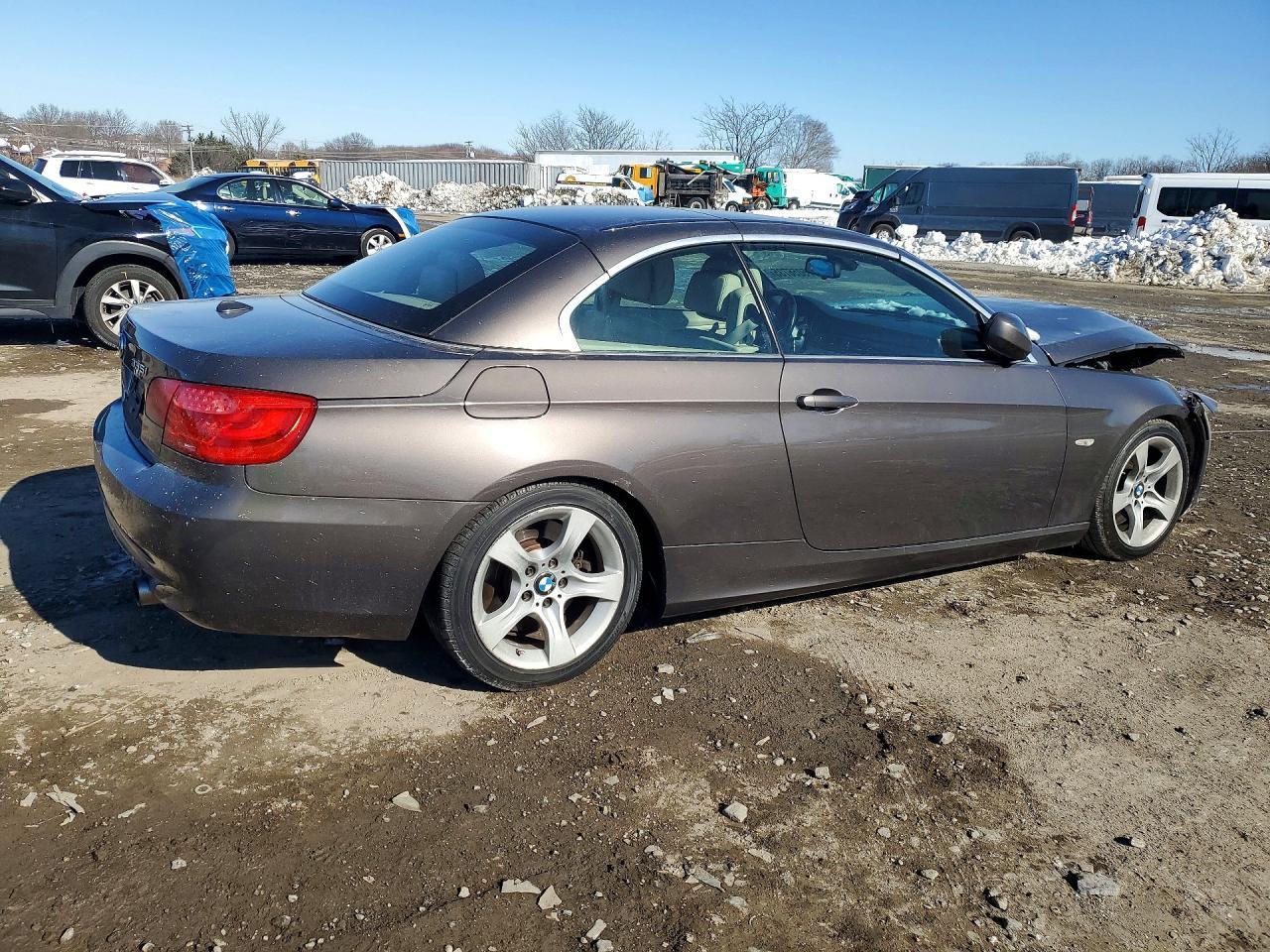 2011 BMW 3 SERIES