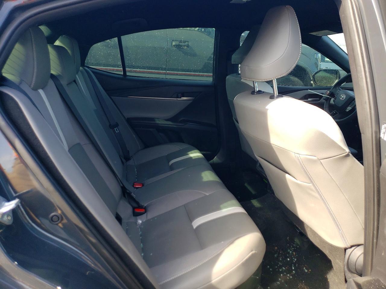 2025 TOYOTA CAMRY