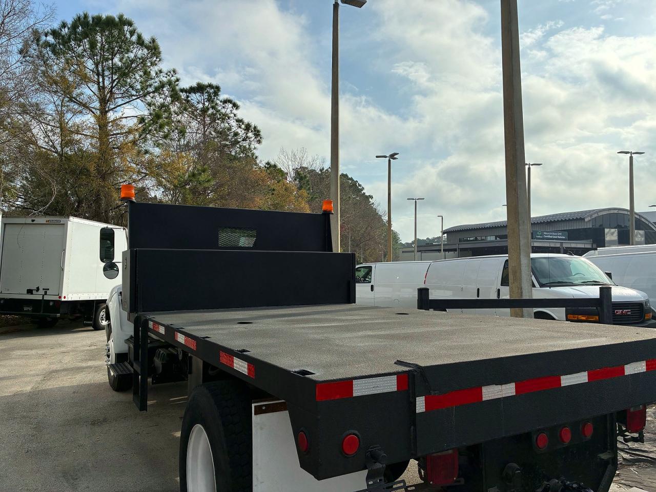 2011 FORD F-750