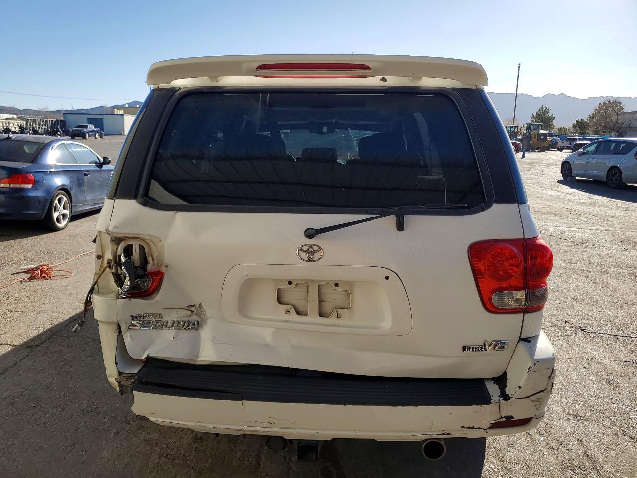 2006 TOYOTA Sequoia