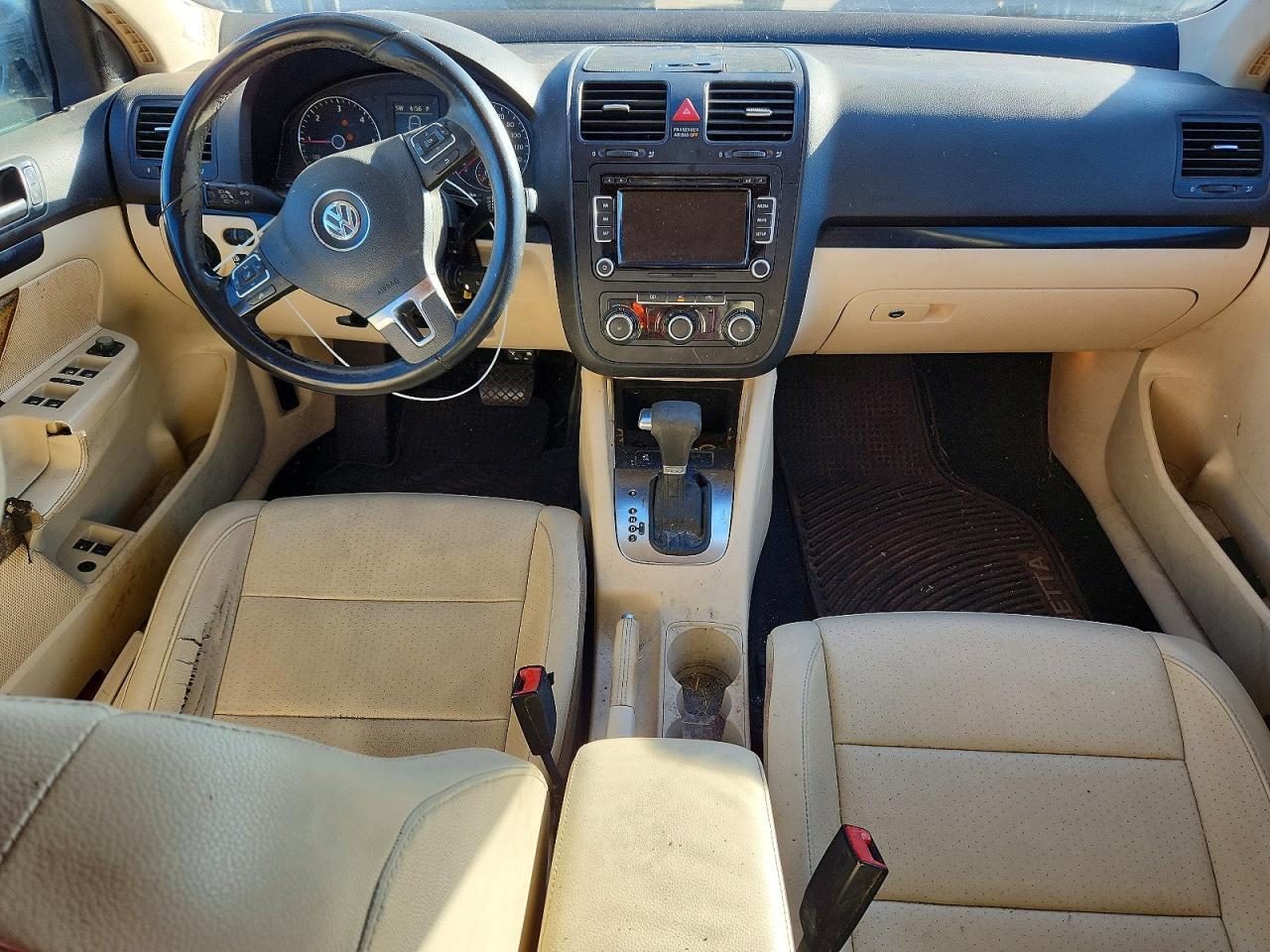 2010 VOLKSWAGEN JETTA