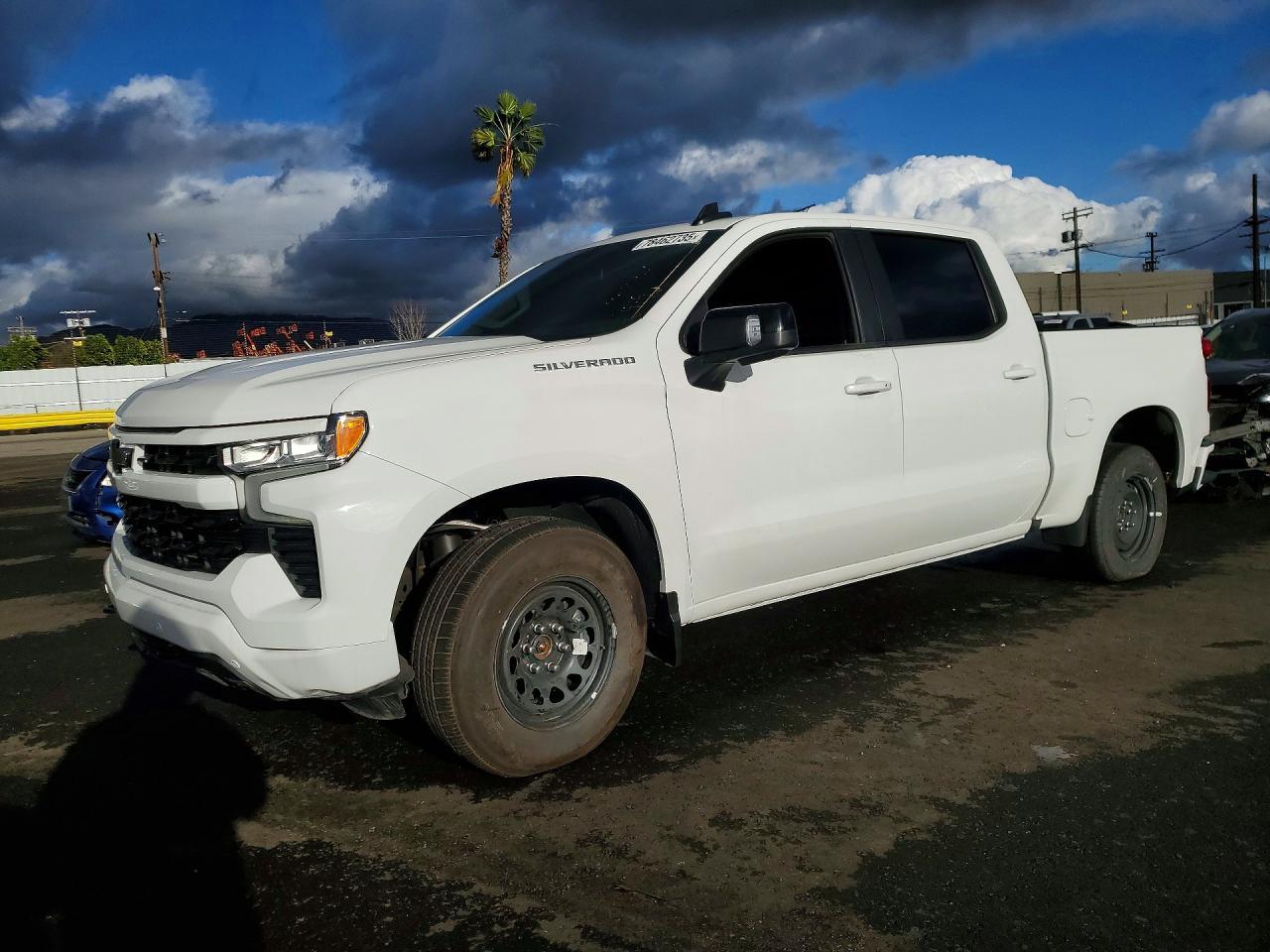 2025 CHEVROLET Silverado