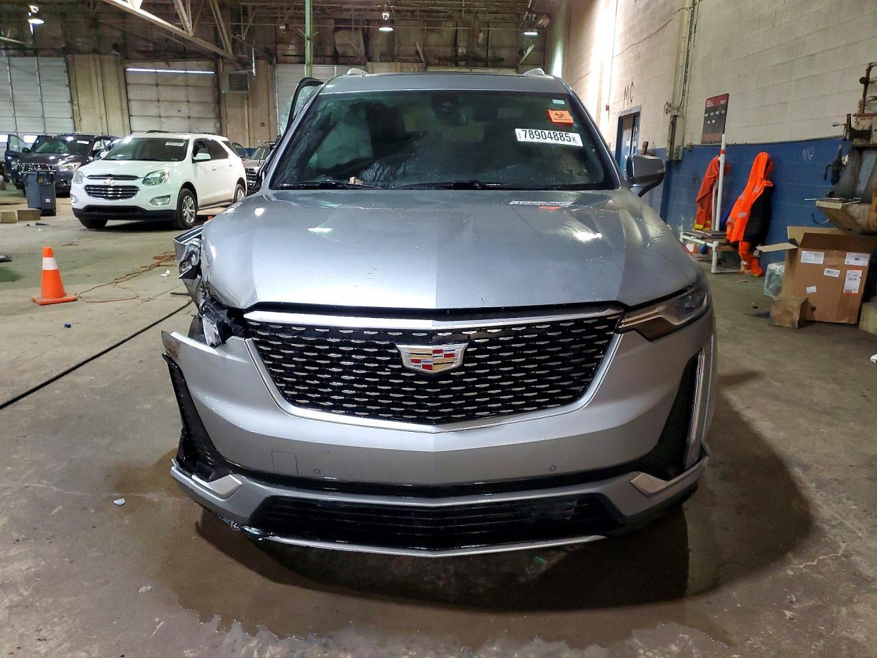 2025 CADILLAC XT6