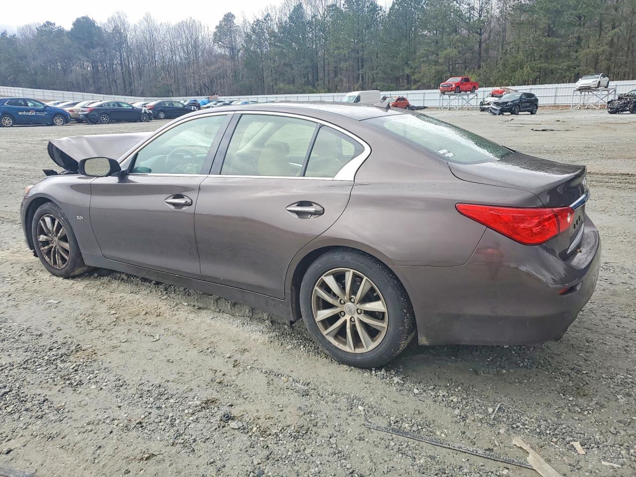 2016 INFINITI Q50