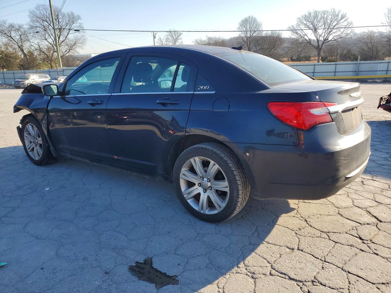2011 CHRYSLER 200