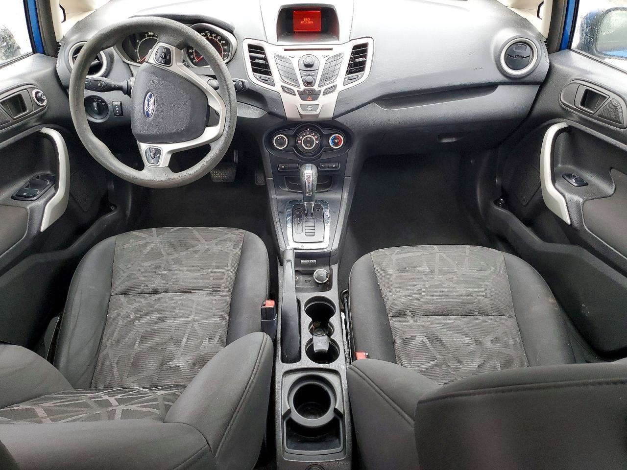 2011 FORD Fiesta