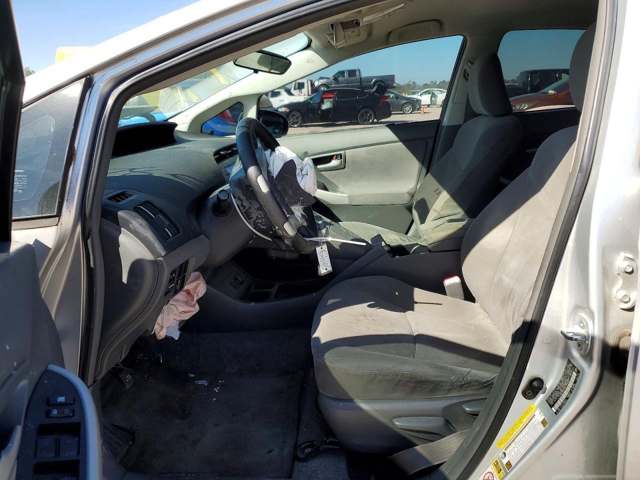 2011 TOYOTA PRIUS
