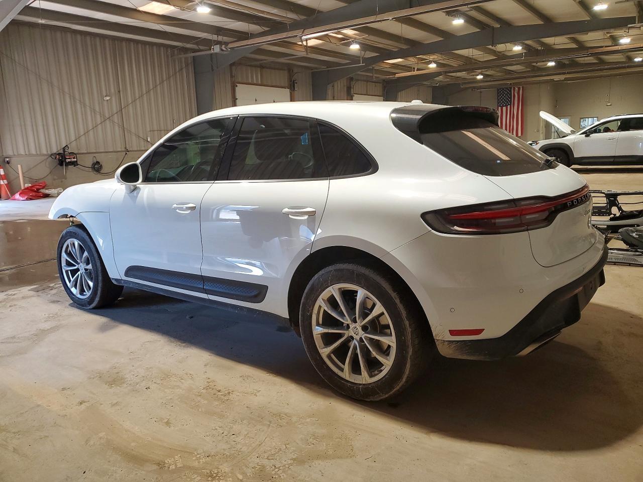 2022 PORSCHE Macan