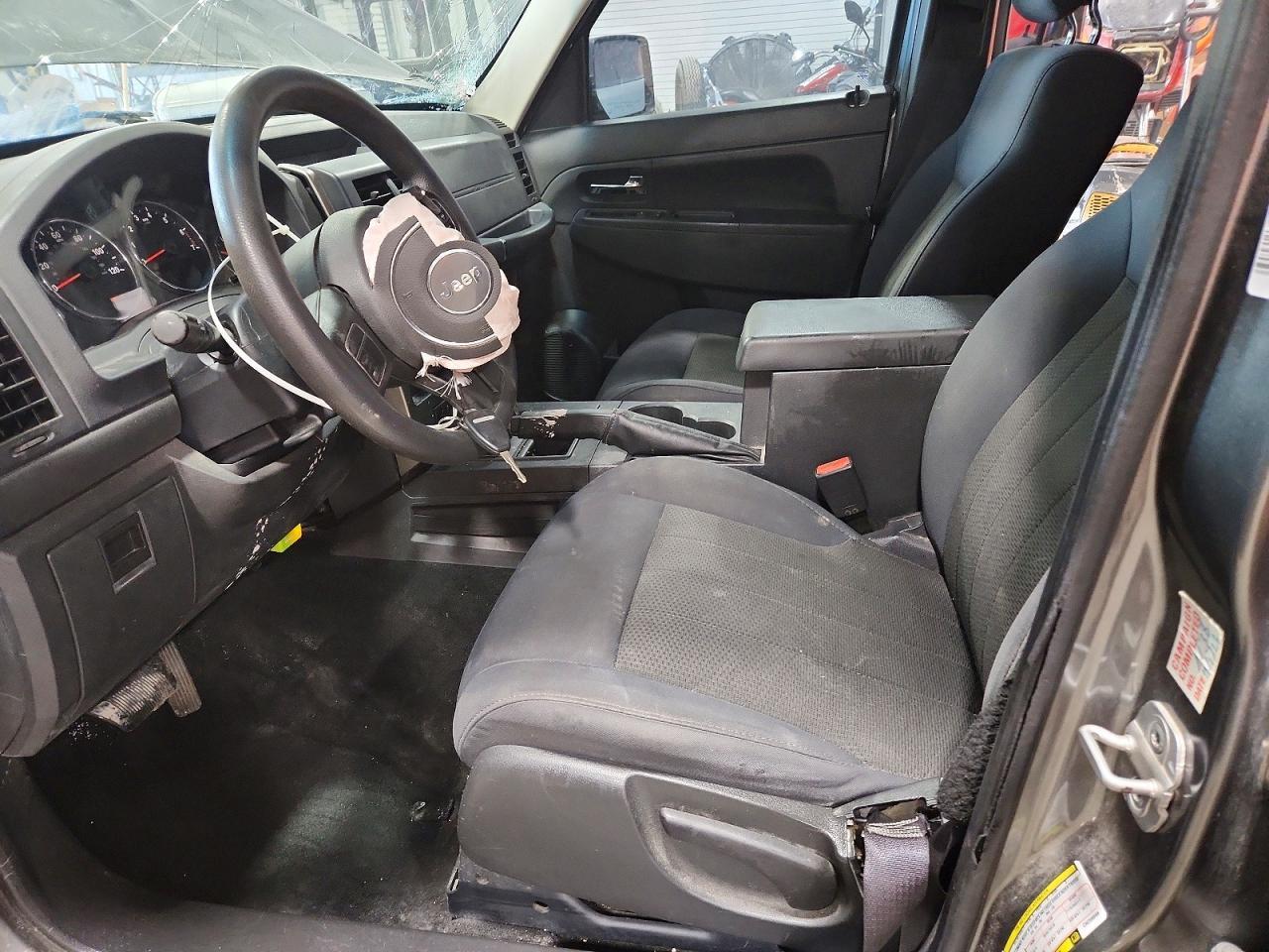 2012 JEEP Liberty