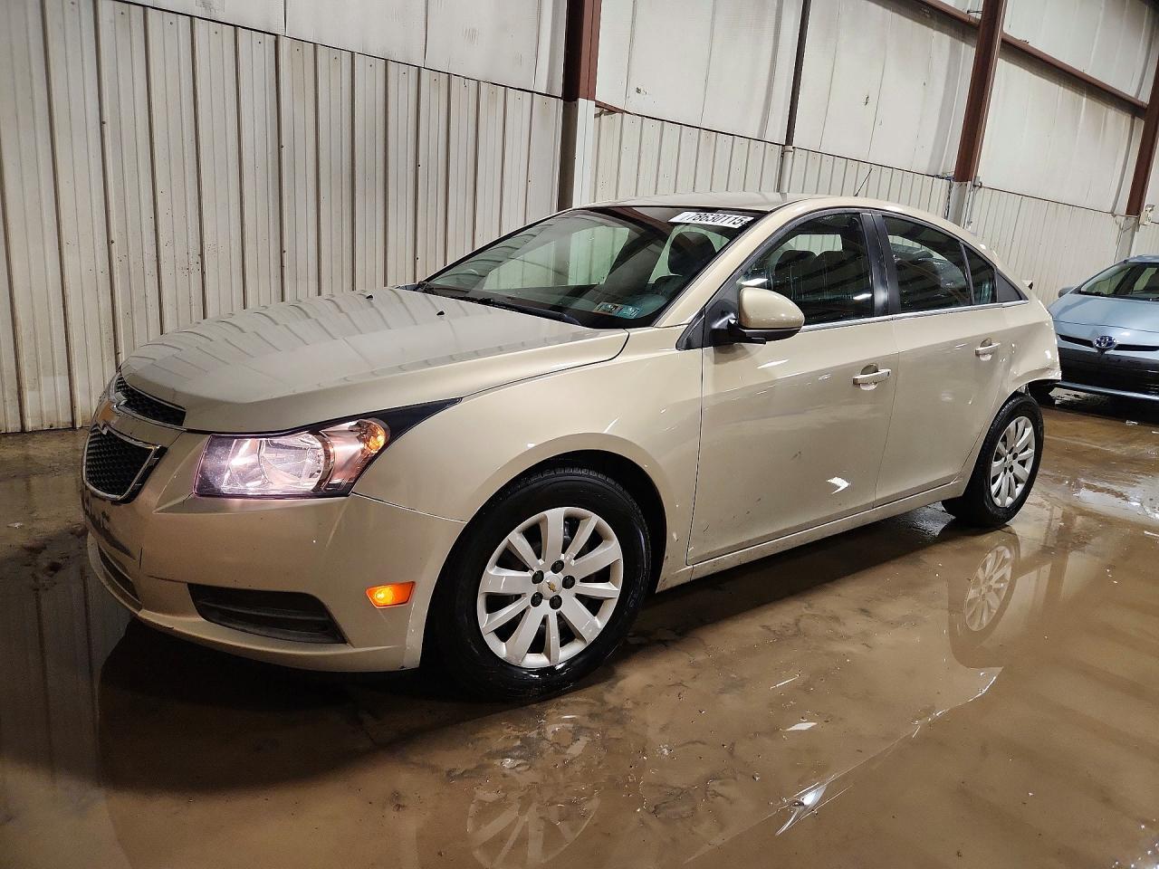 2011 CHEVROLET CRUZE