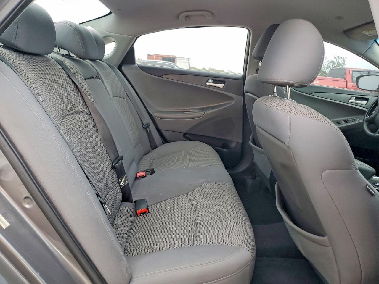 2011 HYUNDAI SONATA