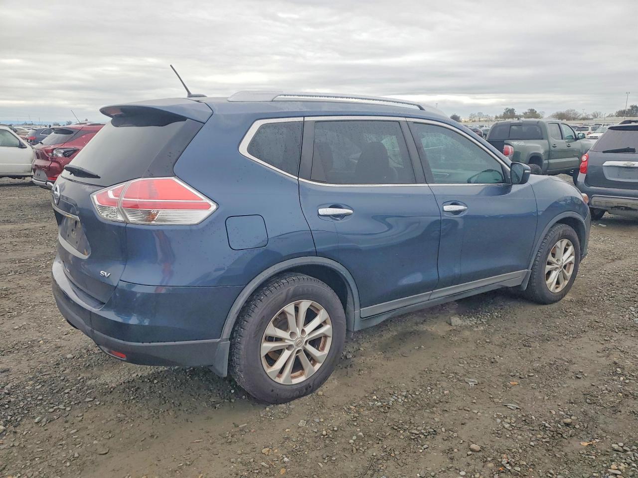 2015 NISSAN ROGUE