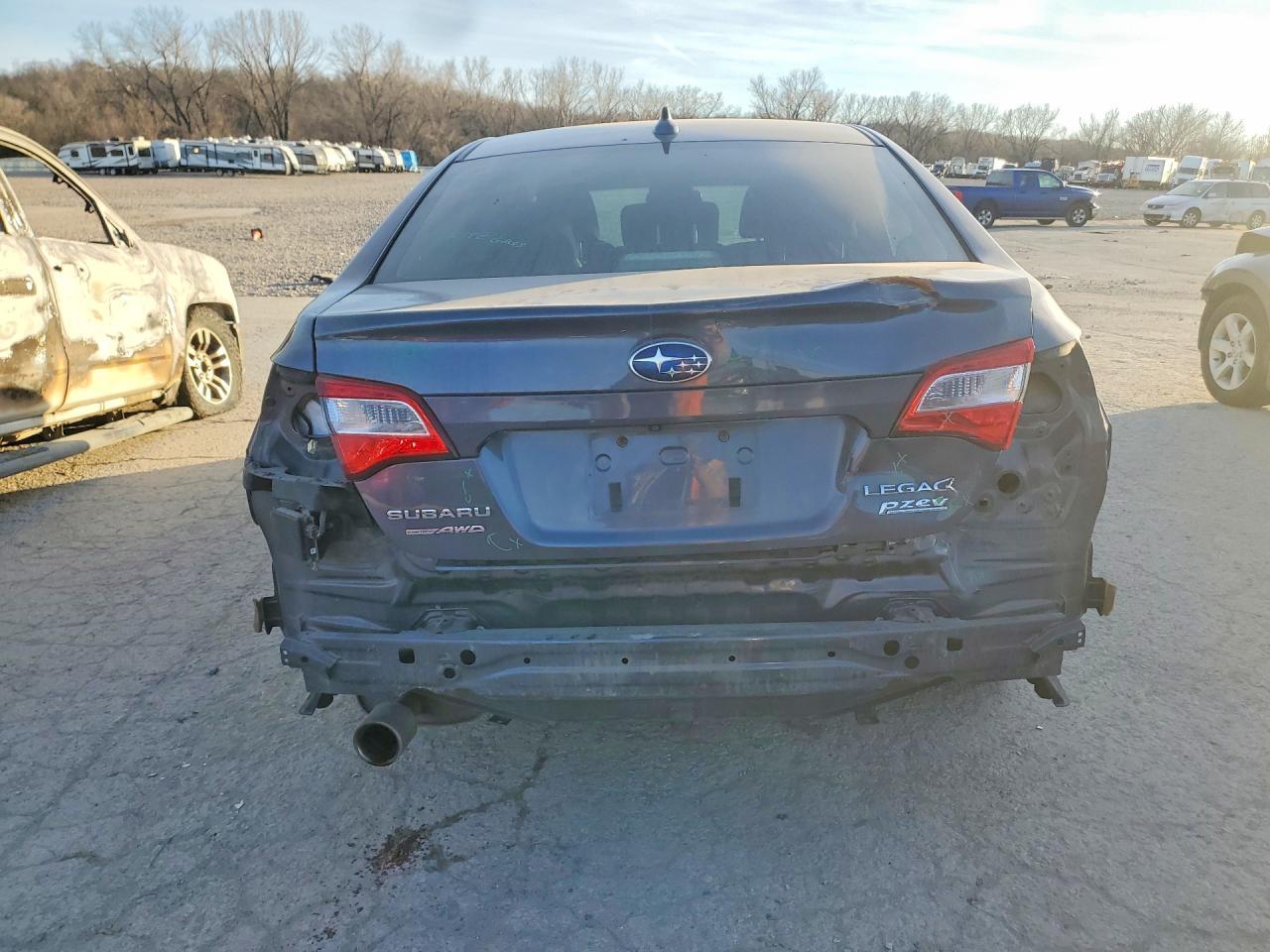 2016 SUBARU Legacy