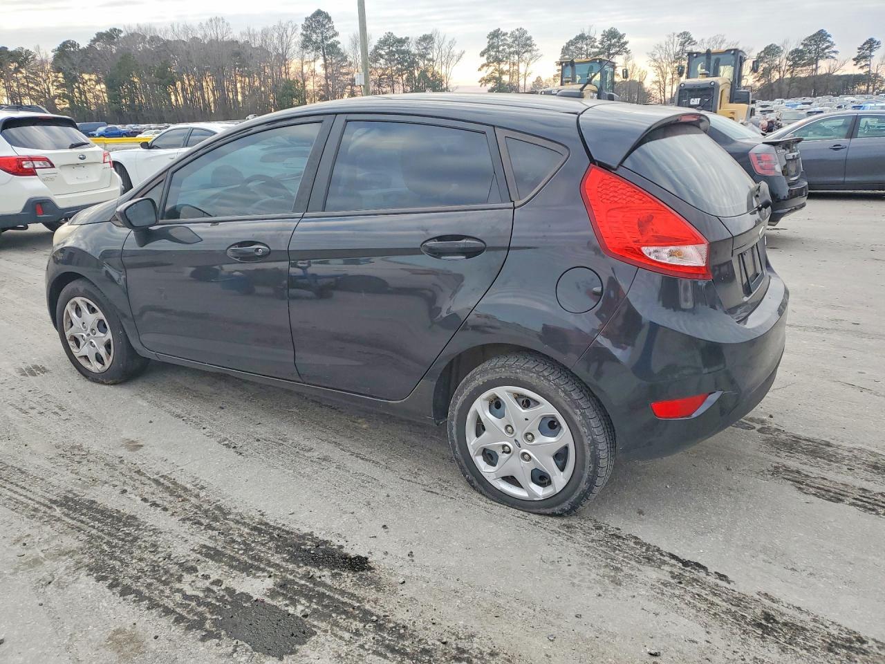 2013 FORD Fiesta