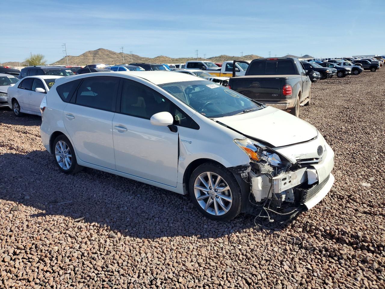 2014 TOYOTA PRIUS V