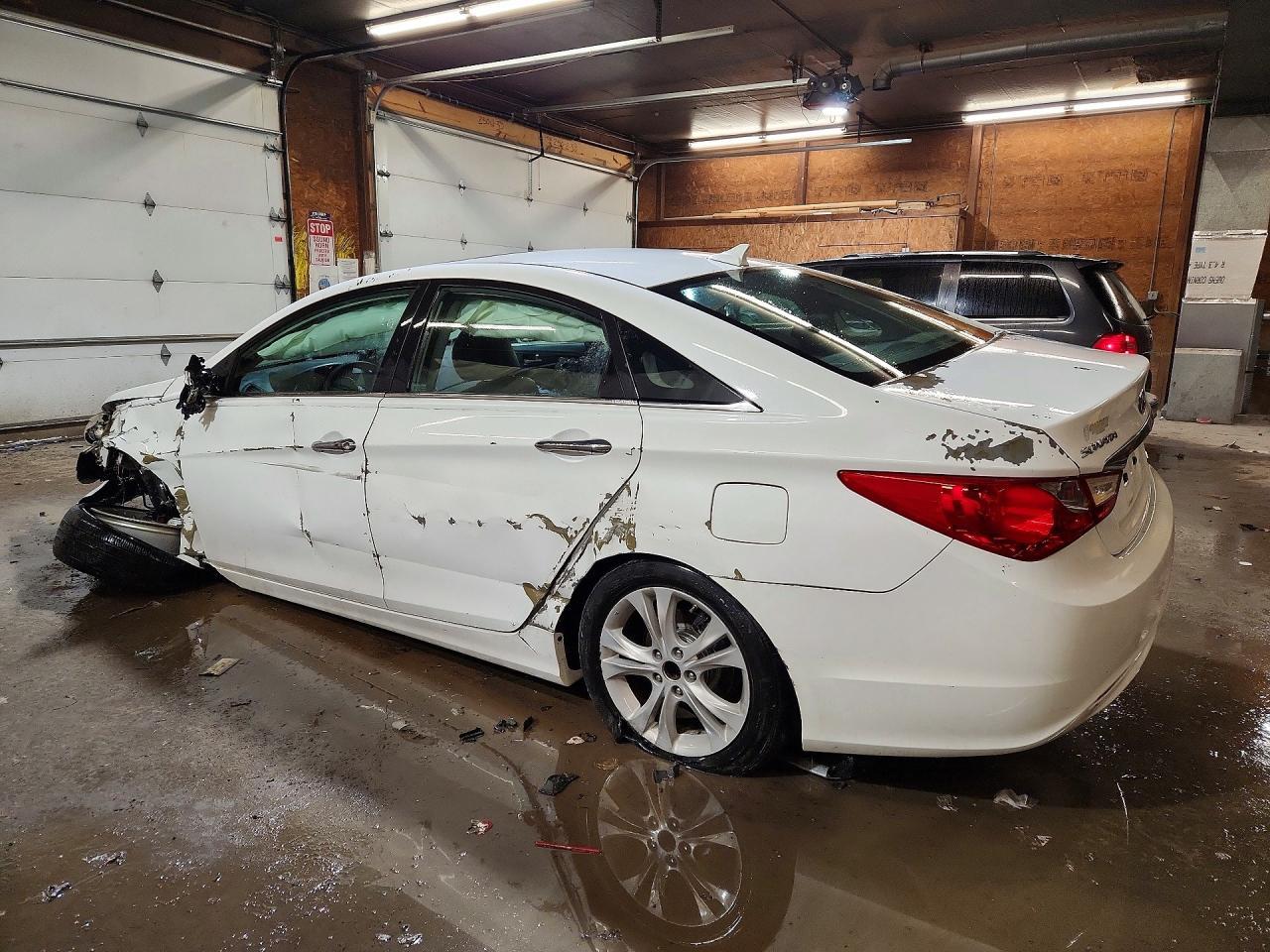 2011 HYUNDAI SONATA