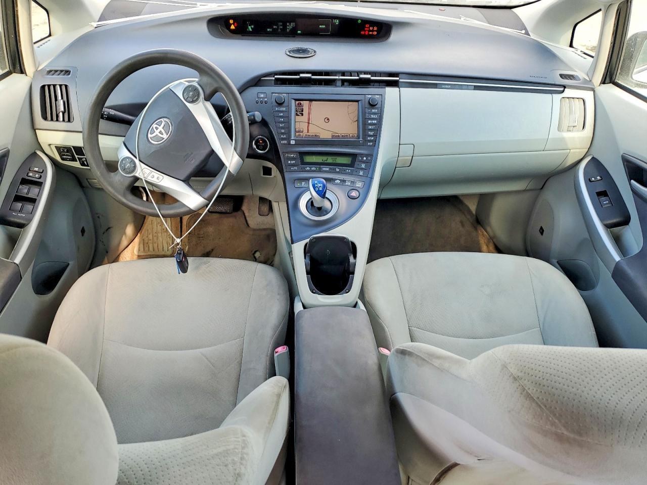 2010 TOYOTA Prius c