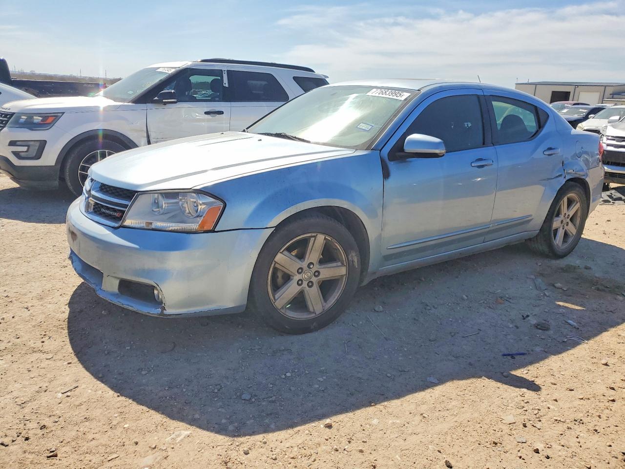2013 DODGE Avenger